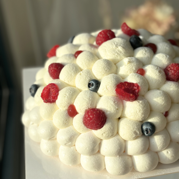 Maison Romy - Entremets - Pavlova Fruits rouges